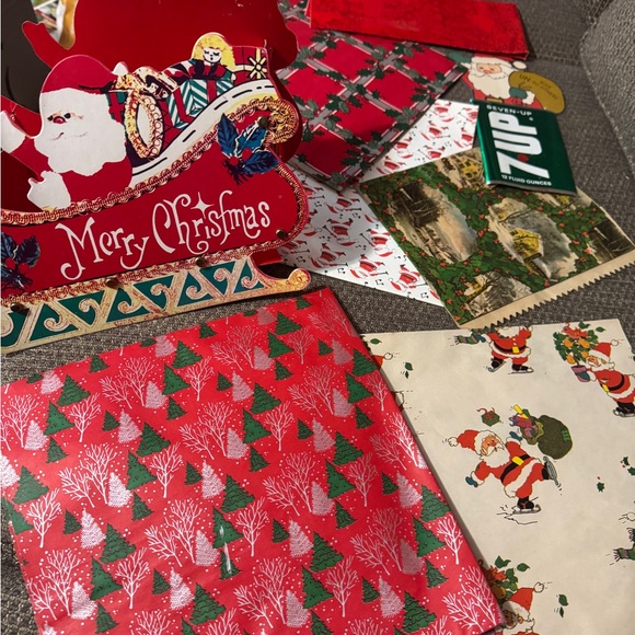 VINTAGE🎅.   Santa's Sleigh  Christmas Decor and Vintage Christmas gift wrap. - Picture 2 of 8